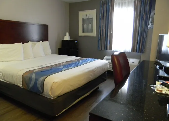 Travelodge Inn & Suites By Wyndham Albany